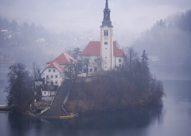 Koji su otoci povezani mostom u Hrvatskoj